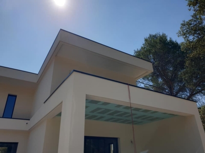 Étanchéité toit acier à Nîmes, Avignon et alentours